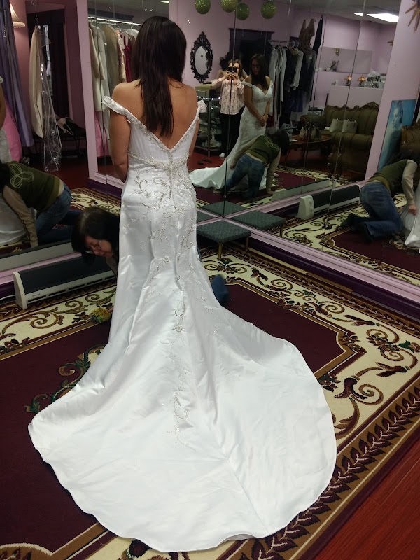 Dress fitting area at Lilianne's